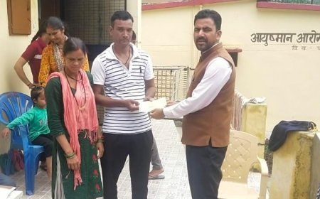 Uttarakhand: पौड़ी गढ़वाल आपदा प्रभावितों को मुख्यमंत्री की राहत - 5 लाख रुपये वितरित