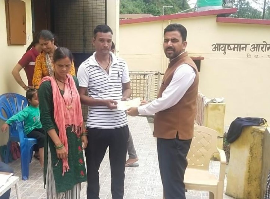 Uttarakhand: पौड़ी गढ़वाल आपदा प्रभावितों को मुख्यमंत्री की राहत - 5 लाख रुपये वितरित
