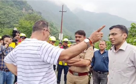 अधिकारियों की प्रमुखता पर उठे सवाल: मंत्री जोशी का हंगामा, वीडियो में दिखा तंज