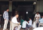 पीलीभीत में मिलावटखोरी पर सख्ती: त्योहारों से पहले खाद्य पदार्थों की जांच, हजारों का दूषित माल नष्ट