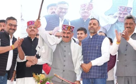 Himachal: मुख्यमंत्री सुक्खू ने बड़सर में भाजपा पर साधा निशाना, आपदा राहत और विकास पर किए कई ऐलान