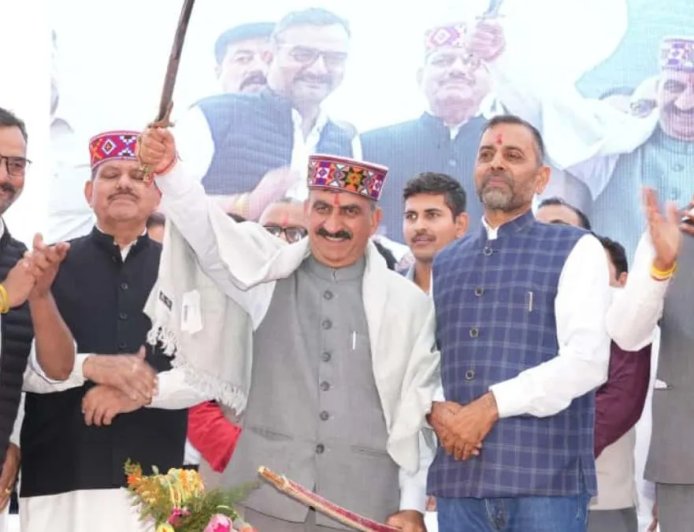 Himachal: मुख्यमंत्री सुक्खू ने बड़सर में भाजपा पर साधा निशाना, आपदा राहत और विकास पर किए कई ऐलान