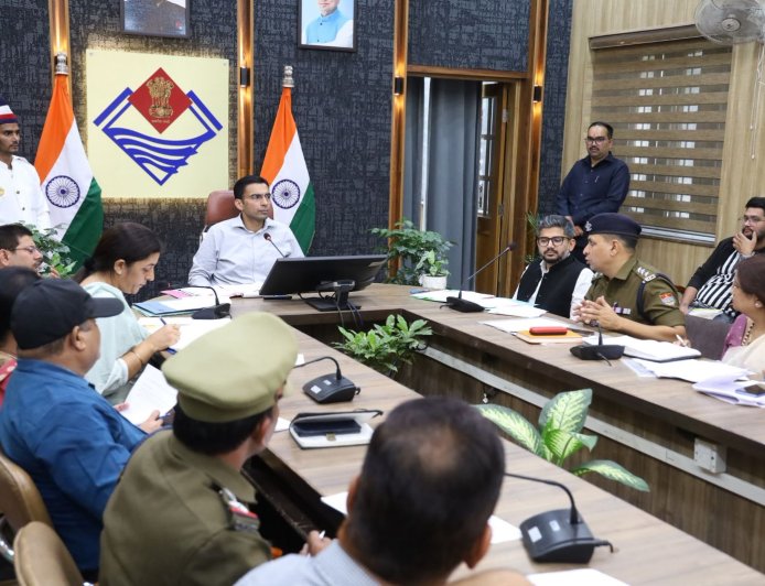 ‘‘भिक्षा से शिक्षा ओर’’ जिला प्रशासन की स्वर्णिम पहल आधुनिक इंटेंसिव केयर सेंटर; संगीत, योग, खेल; शिक्षा की ओर मुड़ा सड़क पर बिखरा बचपन