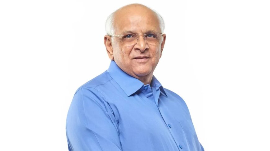 Gujrat: गुजरात के मुख्यमंत्री को छोड़ सभी मंत्रियों ने दिया इस्तीफा, कल नए मंत्रियों की शपथ
