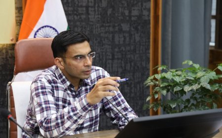 पीएम कार्यक्रम की तैयारी युद्ध स्तर पर: डीएम सविन बंसल ने अपनी कोर टीम संग बैठक कर दिए दिशा -निर्देश