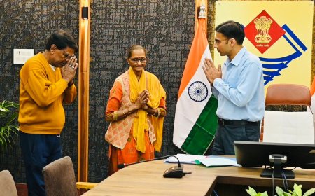 बेटे कैंसर पीड़ित मॉ- बाप को कर रहे थे घर से बेदखल; डीएम करेंगे जिला बदर