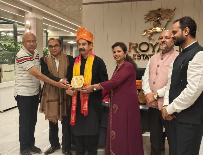 ज्योतिष सम्मेलन में मोहाली के नवदीप मदान सम्मानित