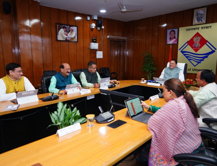 धामी कैबिनेट की बैठक खत्म,उत्तराखंड में लागू होगी देवभूमि परिवार योजना, उपनल सहित इन12 प्रस्तावों पर लगी मुहर, क्लिक कर पढ़िए डिटेल