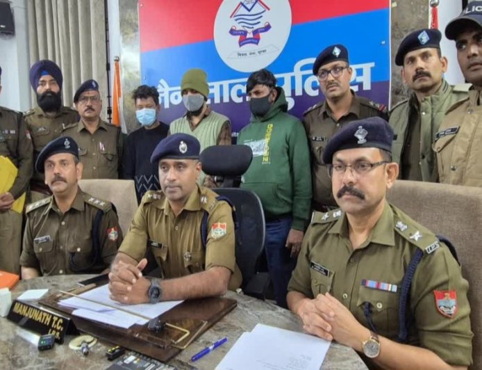 हल्द्वानी में 4 दिन में तैयार हुआ फर्जी स्थायी निवासः बरेली के युवक को हल्द्वानी का बनाया; रिश्तेदार ने खोली CSC संचालक की पोल, मामले में 3 आरोपी गिरफ्तार, ऐसे तैयार करते थे कागजात।