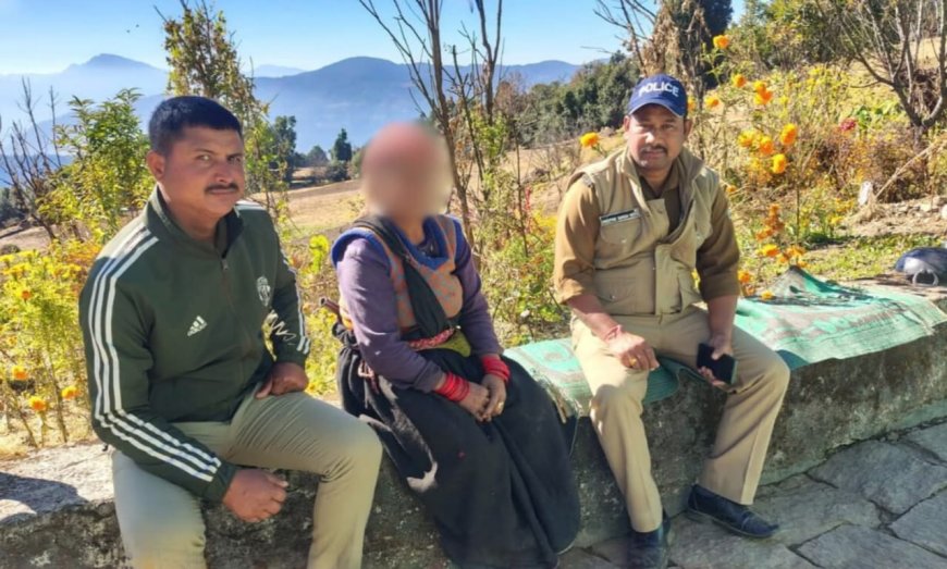 चमोली पुलिस पहुँची वरिष्ठ नागरिकों के द्वार, जाना हालचाल, दिया हर संभव सहयोग का भरोसा।
