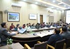 मुख्यमंत्री घोषणाओं की समीक्षाः डीएम सविन बंसल ने विभागों को दिए समयबद्ध कार्रवाई के निर्देश