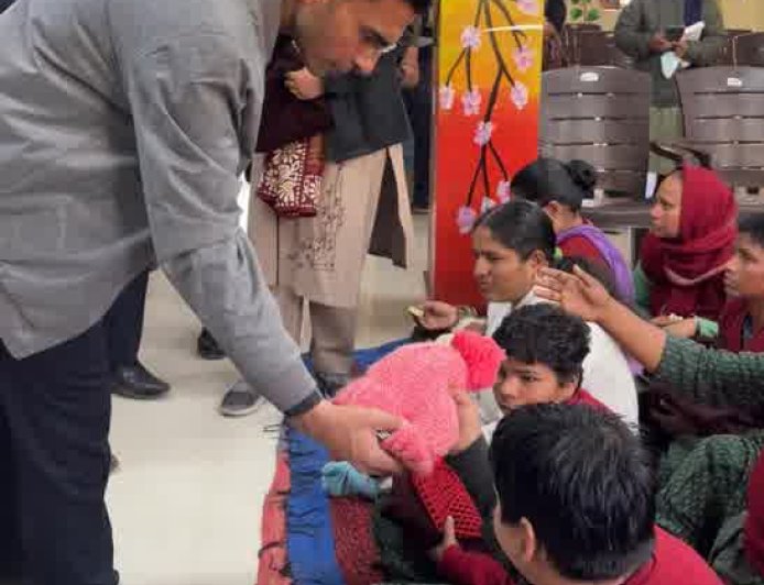 *केदापुरम में डीएम का औचक निरीक्षण, नारी निकेतन से शिशु सदन तक परखी व्यवस्थाएं*