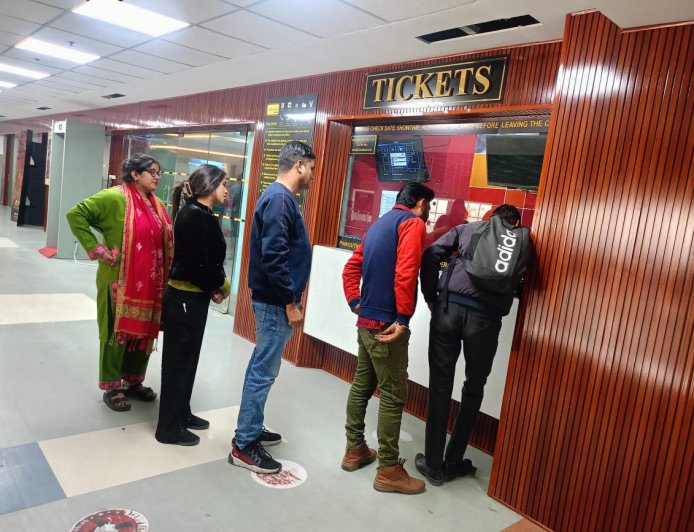 *एमडीडीए आईएसबीटी मॉल में शुरू हुआ मल्टीप्लेक्स, यात्रियों और शहरवासियों को मिलेगा मनोरंजन का नया केंद्र*