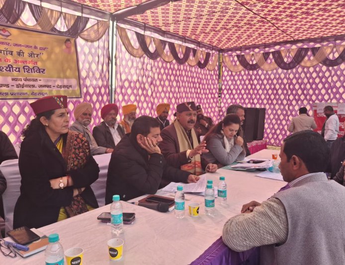 प्रशासन गांव की ओरः न्याय पंचायत माजरी ग्रांट में जिला प्रशासन ने सुनी ग्रामीणों की समस्या