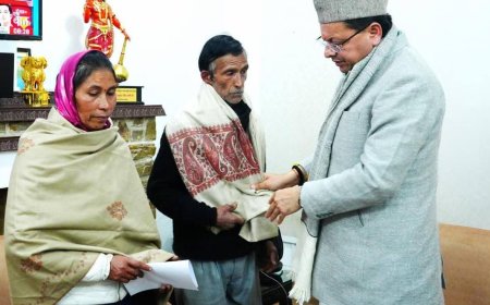 मुख्यमंत्री धामी से अंकिता भंडारी के माता-पिता की भेंट सरकार बोली—न्याय सर्वोच्च प्राथमिकता, परिवार के साथ मजबूती से खड़े हैं।