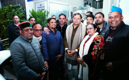 *उपनल कर्मचारियों ने मुख्यमंत्री श्री पुष्कर सिंह धामी से भेंट कर ‘समान कार्य–समान वेतन’ पर कैबिनेट के ऐतिहासिक निर्णय के लिए व्यक्त किया आभार*