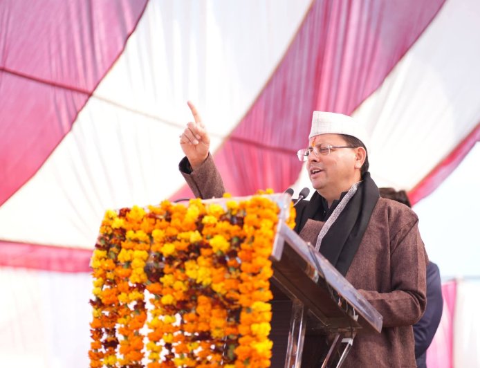 मुख्यमंत्री ने थौलधार में प्रथम खेलकूद एवं सांस्कृतिक महोत्सव में किया प्रतिभाग