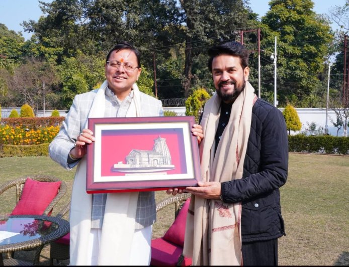 मुख्यमंत्री से सांसद अनुराग ठाकुर ने की शिष्टाचार भेंट