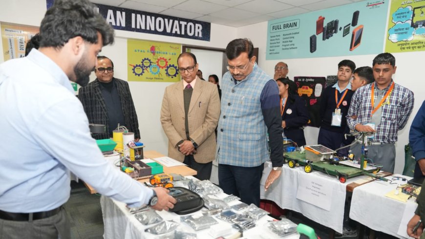 Uttarakhand: बच्चों की प्रतिभा निखारने पर मुख्य सचिव का जोर और सफलता के लिए दिया अनुशासन का मंत्र