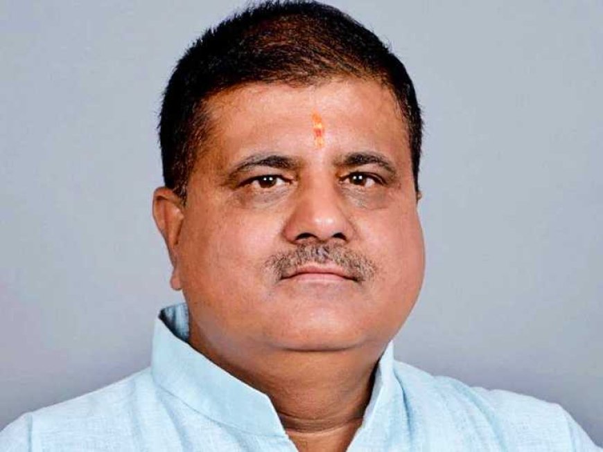 Uttarakhand: भाजपा ने अनुशासन को प्रोत्साहन देने के लिए महेंद्र भट्ट का सख्त कदम