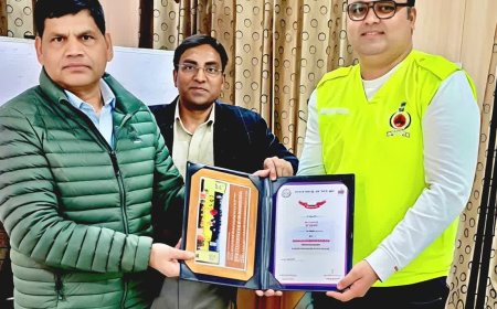 उदीत पांडे को उत्कृष्ट प्रशिक्षु का प्रमाण पत्र प्रदान देहरादून।