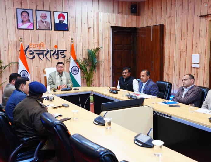 मुख्यमंत्री धामी ने कानून व्यवस्था को लेकर उच्च स्तरीय बैठक ली