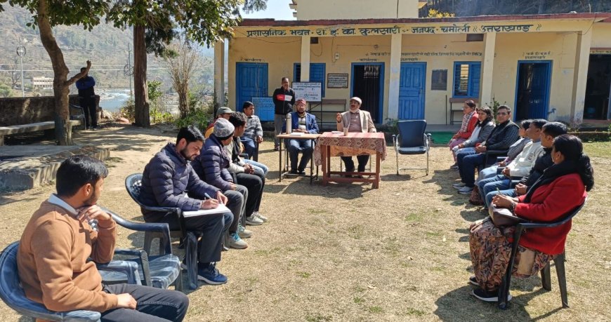 मुख्य शिक्षा अधिकारी ने लिया परीक्षा केन्द्रों में जाकर तैयारियों का जायजा