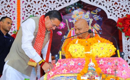 सीएम धामी ने वानप्रस्थ आश्रम में श्रीमद्भागवत कथा में श्रद्धालुओं को किया संबोधित