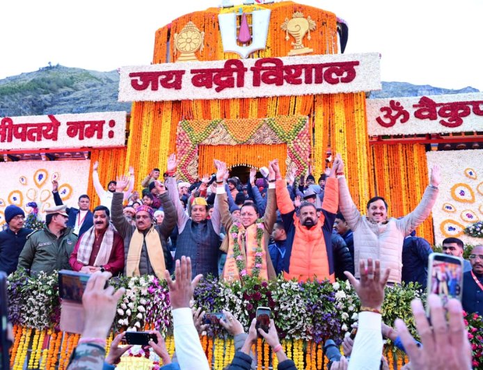 भगवान श्री बद्रीनाथ के कपाट वैदिक मंत्रोच्चार के साथ खोले गए, श्रद्धालुओं में उमड़ा उल्लास