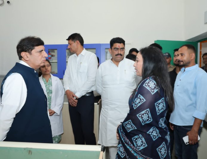 रुद्रपुर में कैबिनेट मंत्री प्रदीप बत्रा ने बायोटेक भवन का उदघाटन किया