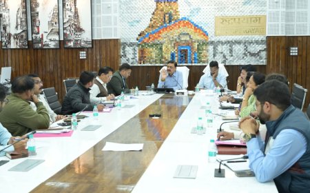 श्री केदारनाथ यात्रा की व्यवस्थाओं की समीक्षा: आयुक्त गढ़वाल एवं आईजी गढ़वाल का सख्त मार्गदर्शन