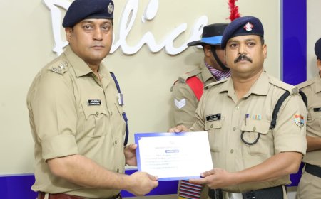 एसएसपी देहरादून द्वारा उत्कृष्ट पुलिस कर्मियों का सम्मान