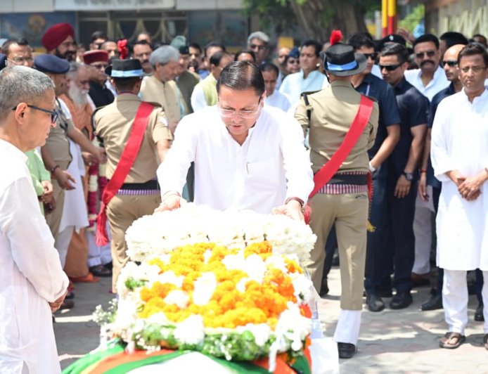 पूर्व मुख्यमंत्री मेजर जनरल भुवन चंद्र खंडूड़ी (से.नि) की अंतिम विदाई में जनसैलाब का उमड़ना