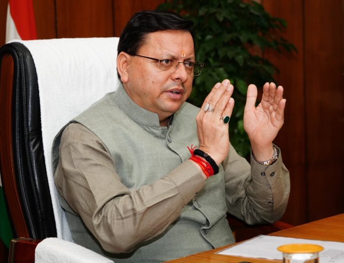 उत्तराखंड: मुख्यमंत्री पुष्कर सिंह धामी ने 4,400 श्रमिकों को दी 11 करोड़ की आर्थिक सहायता