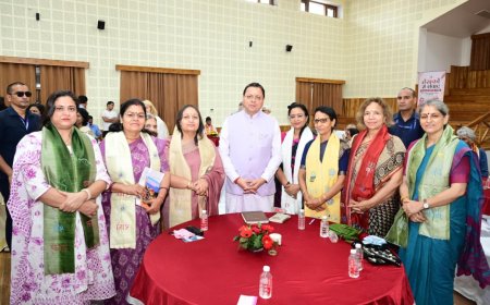 मुख्यमंत्री पुष्कर सिंह का लेखकों से संवाद: उत्तराखंड के सांस्कृतिक विकास में साहित्यकारों की भूमिका