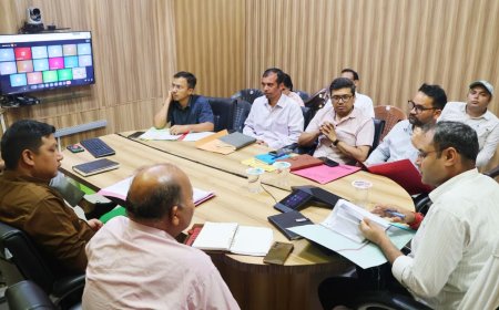 वन भूमि हस्तांतरण की प्रक्रिया में तेज़ी लाने के ठोस कदम, जिलाधिकारी ने विभागों की समीक्षा की
