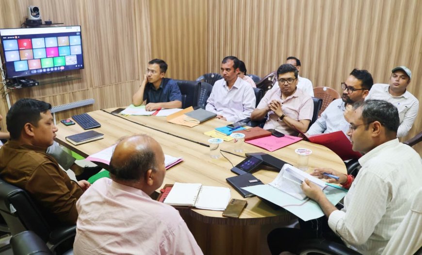 वन भूमि हस्तांतरण की प्रक्रिया में तेज़ी लाने के ठोस कदम, जिलाधिकारी ने विभागों की समीक्षा की